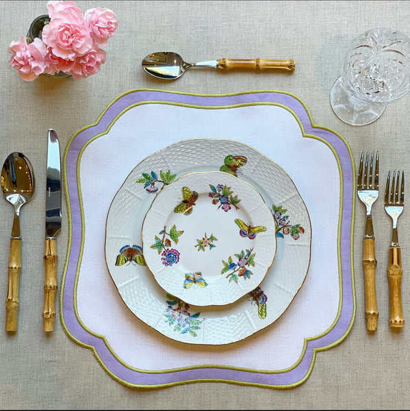 Scalloped Square Placemat